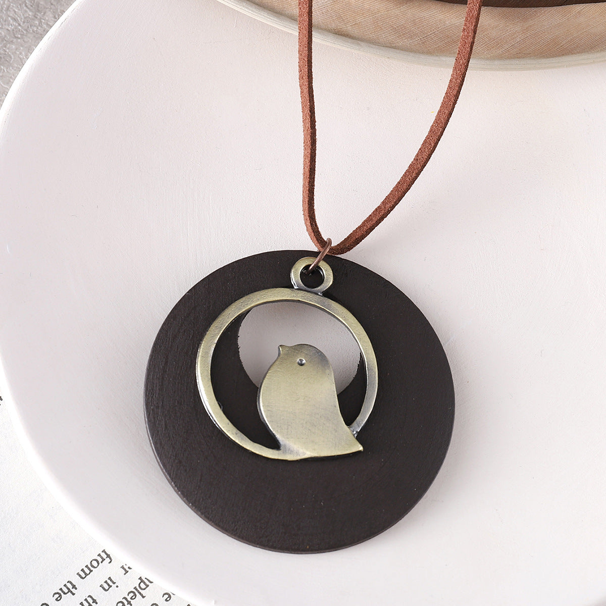 Wholesale Wooden Products Creative Bird Retro Cotton and Linen Ethnic Style Necklaces